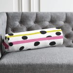 - RealHomes Özel Tasarımlı Dijital Baskılı İç Dolgulu Fermuarlı Silindir Yastık - Realhomes Beyaz Zeminde Modern Renkli Çizgili Siyah Puantiyeli Dijital Baskılı Modern İç Dolgulu - Fermuarlı Süet Silindir Rulo Yastık Kırlent Realhomes