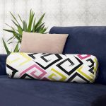 Beyaz Zemin Üzerinde Renkli Modern Geometrik Desenli Dijital Baskılı Modern İç Dolgulu - Fermuarlı Süet Berjer Silindir Yastık Kırlent Realhomes