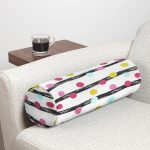 - RealHomes Özel Tasarımlı Dijital Baskılı İç Dolgulu Fermuarlı Silindir Yastık - Realhomes Beyaz Zeminde Modern Siyah Çizgili Renkli Puantiyeli Dijital Baskılı Modern İç Dolgulu - Fermuarlı Süet Silindir Daire Yastık Kırlent Realhomes