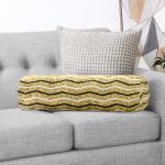 - RealHomes Özel Tasarımlı Dijital Baskılı İç Dolgulu Fermuarlı Silindir Yastık - Realhomes Gold Zemin Üzerinde Modern Renkli Zikzak Desenli Dijital Baskılı Modern İç Dolgulu - Fermuarlı Süet Silindir Daire Yastık Kırlent Realhomes