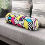 - RealHomes Özel Tasarımlı Dijital Baskılı İç Dolgulu Fermuarlı Silindir Yastık - Realhomes  Beyaz Zemin Üzerinde Renkli Geometrik Desenli Dijital Baskılı Modern İç Dolgulu - Fermuarlı Süet Berjer Silindir Yastık Kırlent Realhomes