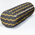 - RealHomes Özel Tasarımlı Dijital Baskılı İç Dolgulu Fermuarlı Silindir Yastık - Realhomes Renkli Zemin Üzerinde Gold Renkli Modern Zikzak Desenli Dijital Baskılı Modern İç Dolgulu Süet Silindir Yastık Kırlent - Bel Yastığı Realhomes