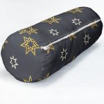 Renkli Zemin Üzerinde Gold Detaylı Yıldız Desenli Dijital Baskılı Modern İç Dolgulu Fermuarlı Çok Amaçlı Silindir Yastık Kırlent Realhomes
