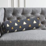 - RealHomes Özel Tasarımlı Dijital Baskılı İç Dolgulu Fermuarlı Silindir Yastık - Realhomes Renkli Zemin Üzerinde Çam Ağacı Desenli Dijital Baskılı Modern İç Dolgulu Fermuarlı Çok Amaçlı Silindir Yastık Kırlent Realhomes