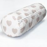 Kalp Desen Dijital Baskılı İç Dolgulu - Fermuarlı Süet Berjer Silindir Yastık Kırlent Realhomes