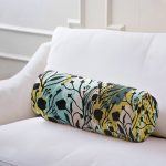 - RealHomes Özel Tasarımlı Dijital Baskılı İç Dolgulu Fermuarlı Silindir Yastık - Realhomes  Beyaz Zemin Üzerinde Pastel Renkli Çiçek Desenli Dijital Baskılı Modern İç Dolgulu - Fermuarlı Süet Silindir Rulo Yastık Kırlent Realhomes