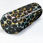 - RealHomes Özel Tasarımlı Dijital Baskılı İç Dolgulu Fermuarlı Silindir Yastık - Realhomes Pastel Zemin Üzerinde Siyah Geometrik Desenli Dijital Baskılı Modern İç Dolgulu - Fermuarlı Süet Silindir Yuvarlak Yastık Kırlent Realhomes