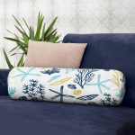 Beyaz Zemin Üzerinde Renkli Deniz Motifli Dijital Baskılı Modern İç Dolgulu - Fermuarlı Süet Silindir Daire Yastık Kırlent Realhomes