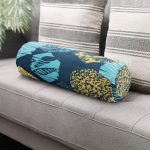 - RealHomes Özel Tasarımlı Dijital Baskılı İç Dolgulu Fermuarlı Silindir Yastık - Realhomes Renkli Zemin Üzerinde Geometrik Desenli Yaprak Motifli Dijital Baskılı Modern İç Dolgulu Süet Silindir Yastık Kırlent - Bel Yastığı Realhomes