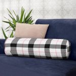 - RealHomes Özel Tasarımlı Dijital Baskılı İç Dolgulu Fermuarlı Silindir Yastık - Realhomes  Beyaz Zemin Üzerinde Siyah Ekose Desenli Dijital Baskılı Modern İç Dolgulu Süet Silindir Yastık Kırlent - Bel Yastığı Realhomes