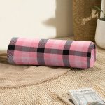 Renkli Pastel Zemin Üzerinde Siyah Ekose Desenli Dijital Baskılı Modern İç Dolgulu - Fermuarlı Süet Silindir Daire Yastık Kırlent Realhomes