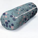 - RealHomes Özel Tasarımlı Dijital Baskılı İç Dolgulu Fermuarlı Silindir Yastık - Realhomes Renkli Zemin Üzerinde Pastel Renkli Puantiye Desenli Dijital Baskılı Modern İç Dolgulu - Fermuarlı Süet Berjer Silindir Yastık Kırlent Realhomes