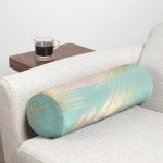 - RealHomes Özel Tasarımlı Dijital Baskılı İç Dolgulu Fermuarlı Silindir Yastık - Realhomes Pastel Zemin Üzerinde Gold Detaylı Yaprak Desenli Dijital Baskılı Modern İç Dolgulu Süet Silindir Yastık Kırlent - Bel Yastığı Realhomes