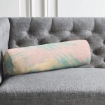 - RealHomes Özel Tasarımlı Dijital Baskılı İç Dolgulu Fermuarlı Silindir Yastık - Realhomes Pastel Zemin Üzerinde Gold Detaylı Yaprak Desenli Dijital Baskılı Modern İç Dolgulu - Fermuarlı Süet Silindir Rulo Yastık Kırlent Realhomes
