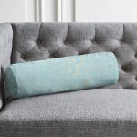 Pastel Zemin Üzerinde Yaprak Desenli Dijital Baskılı Modern İç Dolgulu - Fermuarlı Süet Berjer Silindir Yastık Kırlent Realhomes