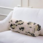 - RealHomes Özel Tasarımlı Dijital Baskılı İç Dolgulu Fermuarlı Silindir Yastık - Realhomes Pastel Zemin Üzerinde Gold Detaylı Geometrik Desenli Dijital Baskılı Modern İç Dolgulu - Fermuarlı Süet Silindir Daire Yastık Kırlent Realhomes