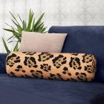 - RealHomes Özel Tasarımlı Dijital Baskılı İç Dolgulu Fermuarlı Silindir Yastık - Realhomes Pastel Zemin Üzerinde Geometrik Desenli Dijital Baskılı Modern İç Dolgulu Yumuşak Silindir Form Yastık Kırlent Realhomes