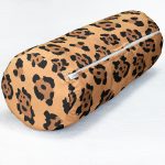 - RealHomes Özel Tasarımlı Dijital Baskılı İç Dolgulu Fermuarlı Silindir Yastık - Realhomes Pastel Zemin Üzerinde Geometrik Desenli Dijital Baskılı Modern İç Dolgulu Yumuşak Silindir Form Yastık Kırlent Realhomes