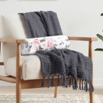 - RealHomes Özel Tasarımlı Dijital Baskılı İç Dolgulu Fermuarlı Silindir Yastık - Realhomes Pembe Beyaz Gül Gri Yapraklar Desenli Dijital Baskılı Modern İç Dolgulu - Fermuarlı Süet Silindir Yuvarlak Yastık Kırlent Realhomes