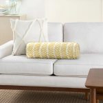 - RealHomes Özel Tasarımlı Dijital Baskılı İç Dolgulu Fermuarlı Silindir Yastık - Realhomes Beyaz Zemin Üzerinde Renkli Geometrik Desenli Dijital Baskılı Modern İç Dolgulu - Fermuarlı Süet Berjer Silindir Yastık Kırlent Realhomes