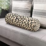 - RealHomes Özel Tasarımlı Dijital Baskılı İç Dolgulu Fermuarlı Silindir Yastık - Realhomes Renkli Zemin Üzerinde Geometrik Desenli Dijital Baskılı Modern İç Dolgulu Süet Silindir Yastık Kırlent - Bel Yastığı Realhomes