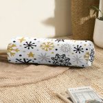 - RealHomes Özel Tasarımlı Dijital Baskılı İç Dolgulu Fermuarlı Silindir Yastık - Realhomes Beyaz Zemin Üzerinde Gold Detaylı Kar tanesi Desenli Dijital Baskılı Modern İç Dolgulu Süet Silindir Yastık Kırlent - Bel Yastığı Realhomes