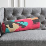 Renkli Zemin Üzerinde Geometrik Desenli Dijital Baskılı Modern İç Dolgulu Süet Silindir Yastık Kırlent - Bel Yastığı Realhomes