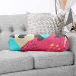 Renkli Zemin Üzerinde Geometrik Desenli Dijital Baskılı Modern İç Dolgulu Süet Silindir Yastık Kırlent - Bel Yastığı Realhomes