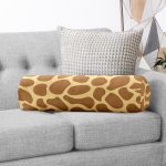 - RealHomes Özel Tasarımlı Dijital Baskılı İç Dolgulu Fermuarlı Silindir Yastık - Realhomes Renkli Zemin Üzerinde Geometrik Desenli Dijital Baskılı Modern İç Dolgulu Yumuşak Silindir Form Yastık Kırlent Realhomes