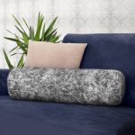 Beyaz Zemin Üzerinde Siyah Mermer Desenli Dijital Baskılı Modern İç Dolgulu Yumuşak Silindir Form Yastık Kırlent Realhomes