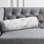 - RealHomes Özel Tasarımlı Dijital Baskılı İç Dolgulu Fermuarlı Silindir Yastık - Realhomes Beyaz Zemin Üzerinde Siyah Mermer Desenli Dijital Baskılı Modern İç Dolgulu Süet Silindir Yastık Kırlent - Bel Yastığı Realhomes