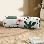 Beyaz Zemin Üzerinde Yaprak Desenli Dijital Baskılı Modern İç Dolgulu - Fermuarlı Süet Berjer Silindir Yastık Kırlent Realhomes