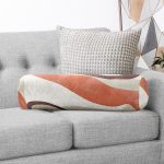 - RealHomes Özel Tasarımlı Dijital Baskılı İç Dolgulu Fermuarlı Silindir Yastık - Realhomes  Renkli Zemin Üzerinde Geometrik Desenli Dijital Baskılı Modern İç Dolgulu - Fermuarlı Süet Silindir Yuvarlak Yastık Kırlent Realhomes