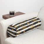 Siyah Dekoratif Çizgili Gold Desenli Kar tanesi Dijital Baskılı Modern İç Dolgulu - Fermuarlı Süet Silindir Rulo Yastık Kırlent Realhomes