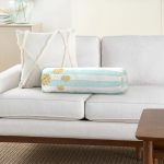 - RealHomes Özel Tasarımlı Dijital Baskılı İç Dolgulu Fermuarlı Silindir Yastık - Realhomes Beyaz Zemin Üzerinde Renkli Yatay Çizgili Dijital Baskılı Modern İç Dolgulu - Fermuarlı Süet Silindir Rulo Yastık Kırlent Realhomes