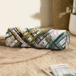 - RealHomes Özel Tasarımlı Dijital Baskılı İç Dolgulu Fermuarlı Silindir Yastık - Realhomes Beyaz Zemin Üzerinde Gold Detaylı Geometrik Desenli Dijital Baskılı Modern İç Dolgulu - Fermuarlı Süet Silindir Rulo Yastık Kırlent Realhomes