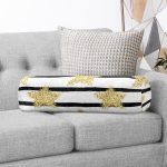 - RealHomes Özel Tasarımlı Dijital Baskılı İç Dolgulu Fermuarlı Silindir Yastık - Realhomes  Beyaz Zemin Üzerinde Gold Detaylı Yıldız Desenli Dijital Baskılı Modern İç Dolgulu - Fermuarlı Süet Silindir Yuvarlak Yastık Kırlent Realhomes