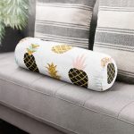 Beyaz Zemin Üzerinde Gold Detaylı Ananas Desenli Dijital Baskılı Modern İç Dolgulu Fermuarlı Çok Amaçlı Silindir Yastık Kırlent Realhomes