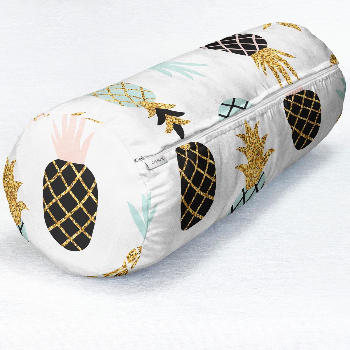 Beyaz Zemin Üzerinde Gold Detaylı Ananas Desenli Dijital Baskılı Modern İç Dolgulu Fermuarlı Çok Amaçlı Silindir Yastık Kırlent Realhomes