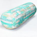 Beyaz Zemin Üzerinde Renkli Yaprak Desenli Dijital Baskılı Modern İç Dolgulu Yumuşak Silindir Form Yastık Kırlent Realhomes