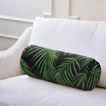 - RealHomes Özel Tasarımlı Dijital Baskılı İç Dolgulu Fermuarlı Silindir Yastık - Realhomes Siyah Zemin Üzerinde Yeşil Yaprak Desenli Dijital Baskılı Modern İç Dolgulu - Fermuarlı Süet Silindir Yuvarlak Yastık Kırlent Realhomes
