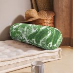 - RealHomes Özel Tasarımlı Dijital Baskılı İç Dolgulu Fermuarlı Silindir Yastık - Realhomes Beyaz Zemin Üzerinde Yeşil Yaprak Desenli Dijital Baskılı Modern İç Dolgulu - Fermuarlı Süet Silindir Daire Yastık Kırlent Realhomes