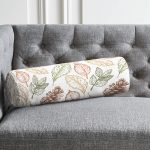 - RealHomes Özel Tasarımlı Dijital Baskılı İç Dolgulu Fermuarlı Silindir Yastık - Realhomes Beyaz Zemin Üzerinde Sonbahar Yapraklı Kozalak Desenli Dijital Baskılı Modern İç Dolgulu Yumuşak Silindir Form Yastık Kırlent Realhomes