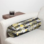 - RealHomes Özel Tasarımlı Dijital Baskılı İç Dolgulu Fermuarlı Silindir Yastık - Realhomes Beyaz Zemin Üzerinde Gold Detaylı Çiçek Desenli Dijital Baskılı Modern İç Dolgulu Süet Silindir Yastık Kırlent - Bel Yastığı Realhomes