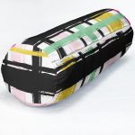 - RealHomes Özel Tasarımlı Dijital Baskılı İç Dolgulu Fermuarlı Silindir Yastık - Realhomes  Beyaz Zemin Üzerinde Renkli Ekose Desenli Dijital Baskılı Modern İç Dolgulu Fermuarlı Çok Amaçlı Silindir Yastık Kırlent Realhomes