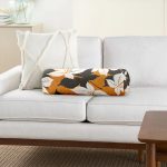 - RealHomes Özel Tasarımlı Dijital Baskılı İç Dolgulu Fermuarlı Silindir Yastık - Realhomes Renkli Zemin Üzerinde Çiçek Desenli Dijital Baskılı Modern İç Dolgulu Süet Silindir Yastık Kırlent - Bel Yastığı Realhomes