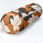 - RealHomes Özel Tasarımlı Dijital Baskılı İç Dolgulu Fermuarlı Silindir Yastık - Realhomes Renkli Zemin Üzerinde Çiçek Desenli Dijital Baskılı Modern İç Dolgulu Süet Silindir Yastık Kırlent - Bel Yastığı Realhomes