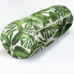 Beyaz Zemin Üzerinde Yeşil Yaprak Desenli Dijital Baskılı Modern İç Dolgulu Yumuşak Silindir Form Yastık Kırlent Realhomes