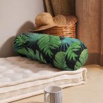 - RealHomes Özel Tasarımlı Dijital Baskılı İç Dolgulu Fermuarlı Silindir Yastık - Realhomes  Siyah Zemin Üzerinde Yeşil Yaprak Desenli Dijital Baskılı Modern İç Dolgulu - Fermuarlı Süet Silindir Rulo Yastık Kırlent Realhomes