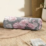 - RealHomes Özel Tasarımlı Dijital Baskılı İç Dolgulu Fermuarlı Silindir Yastık - Realhomes Renkli Zemin Üzerinde Çiçek Desenli Dijital Baskılı Modern İç Dolgulu - Fermuarlı Süet Silindir Rulo Yastık Kırlent Realhomes